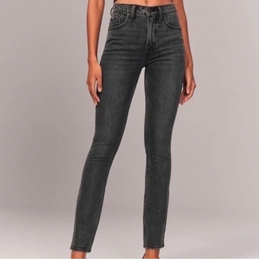 Abercrombie & Fitch 90s Skinny High-Rise Jeans - Washed Black